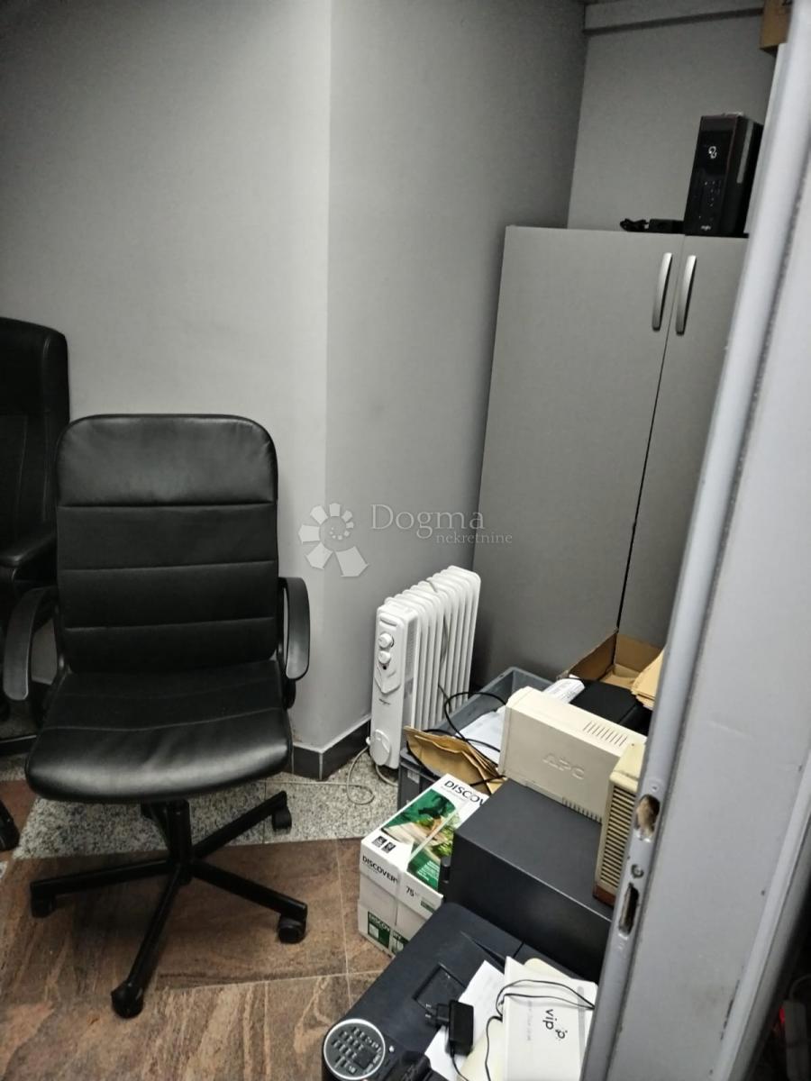 Locale commerciale Banija, Karlovac, 60m2