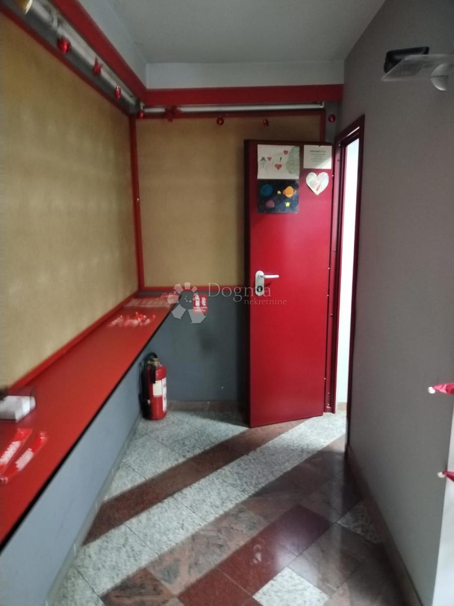 Locale commerciale Banija, Karlovac, 60m2