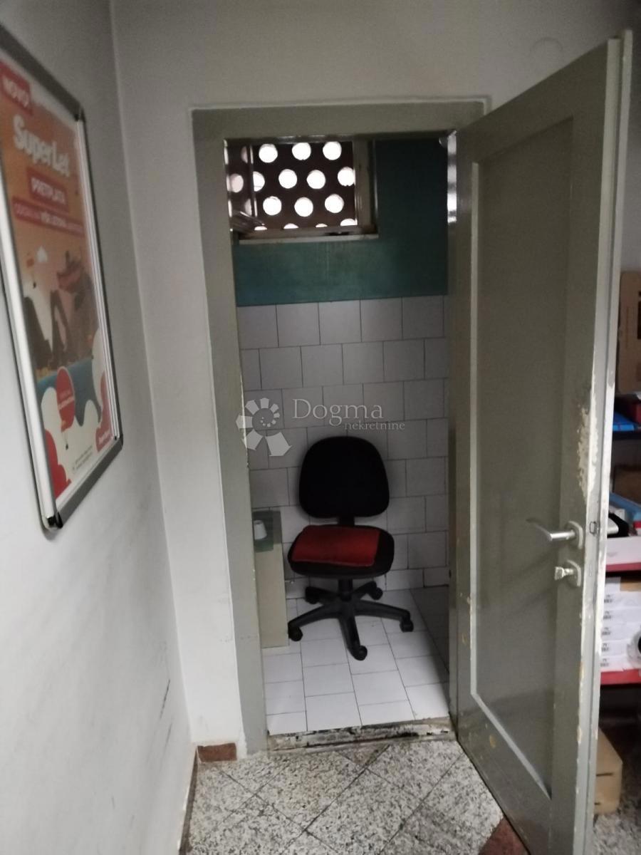 Locale commerciale Banija, Karlovac, 60m2