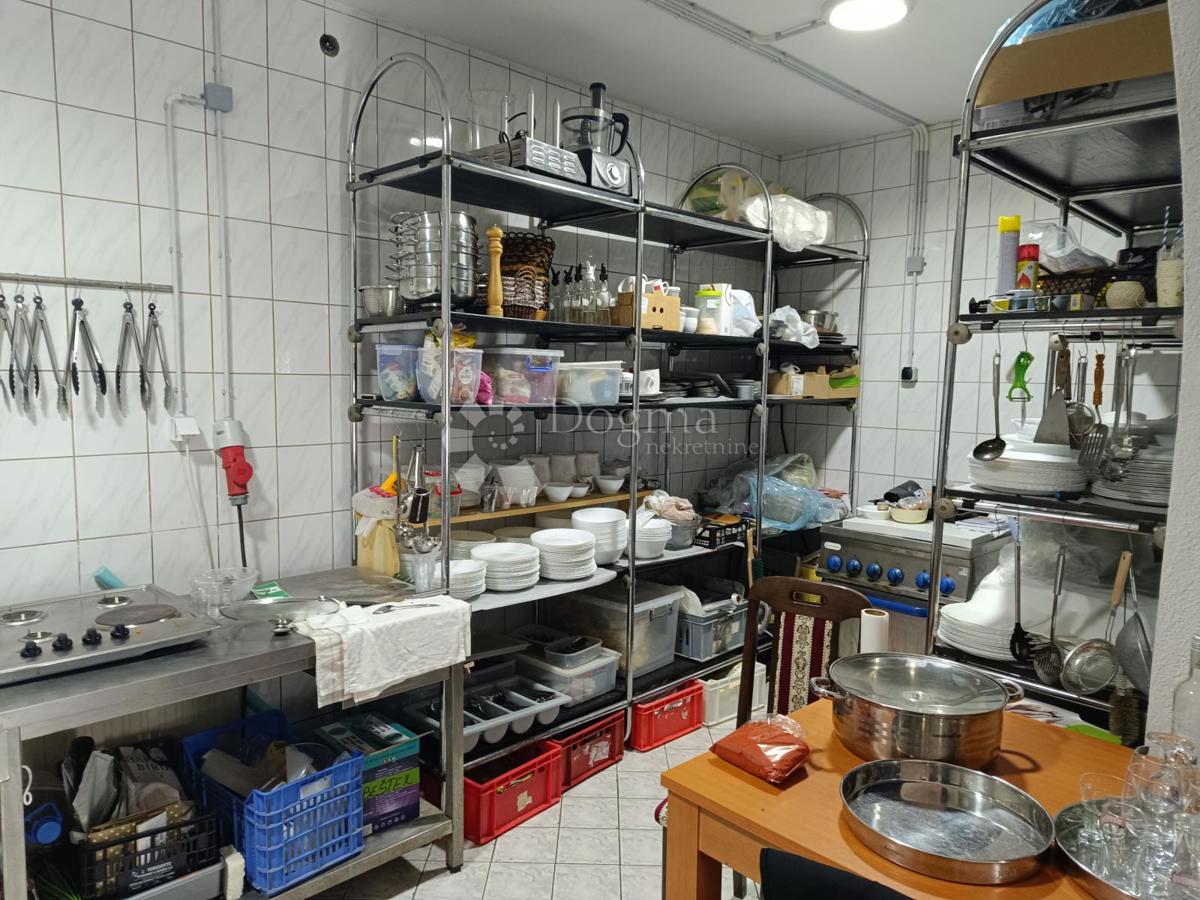 Locale commerciale Darda, 286m2