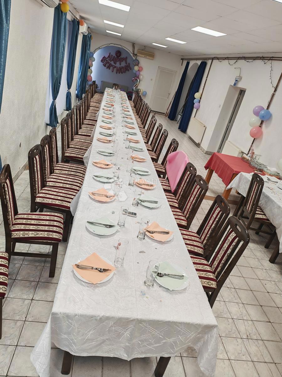 Locale commerciale Darda, 286m2