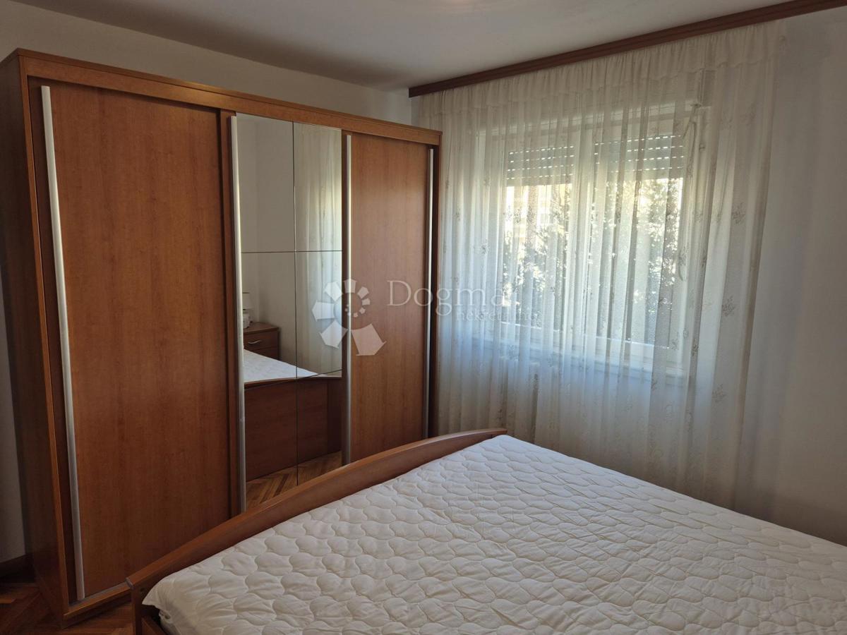 AMPIO APPARTAMENTO CURATO CON TERRAZZA E GIARDINO – VISOKA