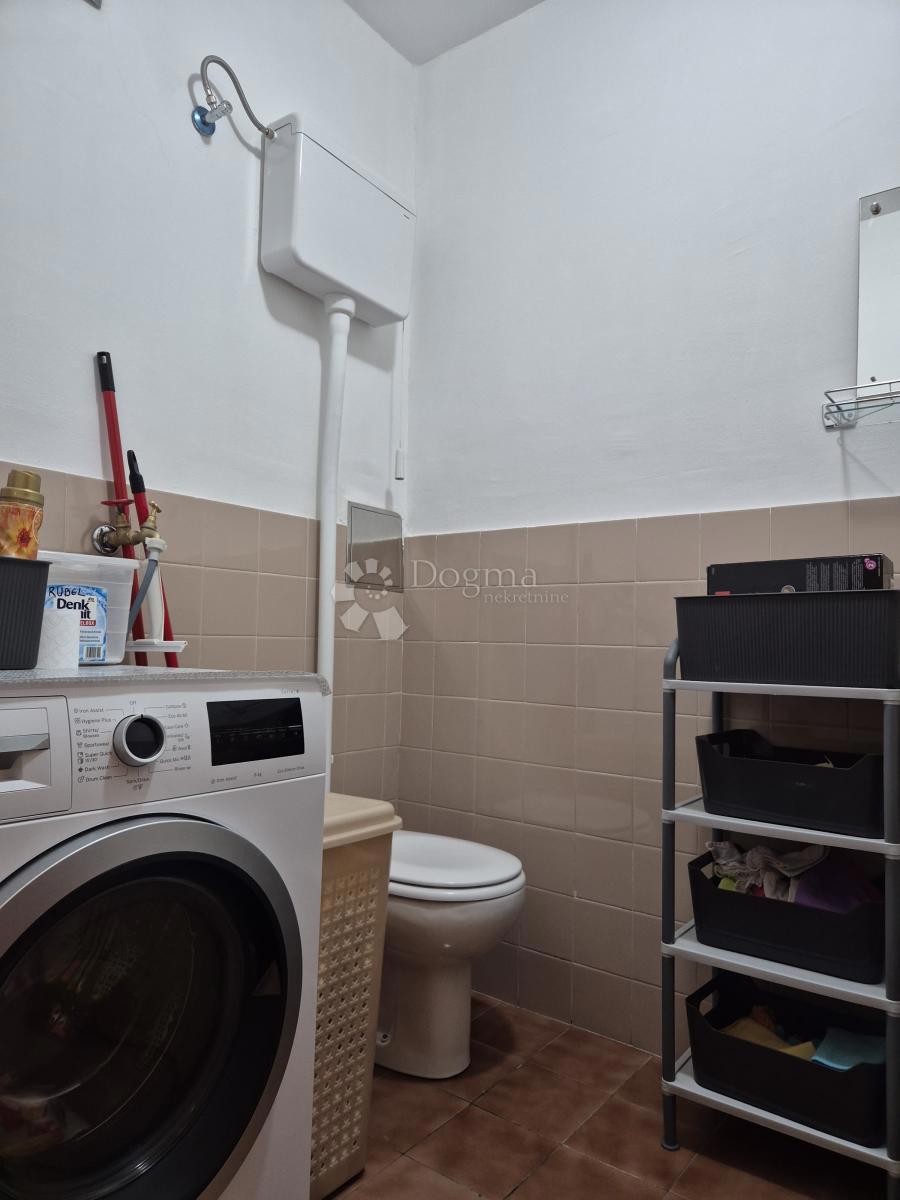 AMPIO APPARTAMENTO CURATO CON TERRAZZA E GIARDINO – VISOKA