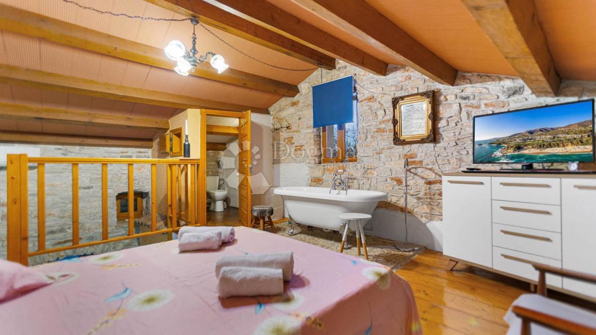 Casa Režanci, Svetvinčenat, 165m2