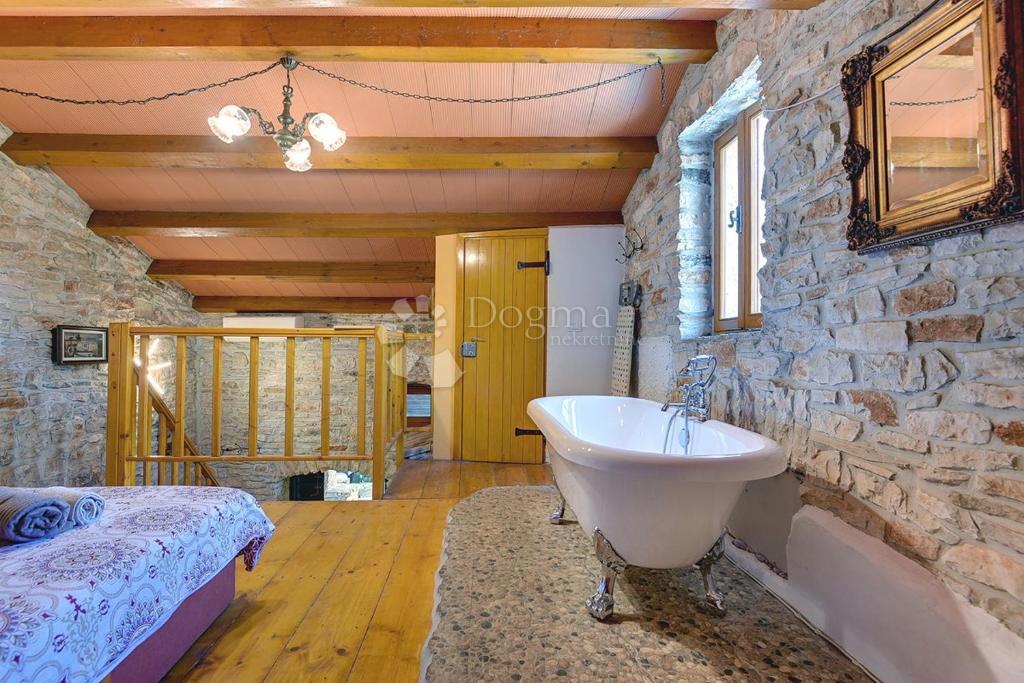 Casa Režanci, Svetvinčenat, 165m2