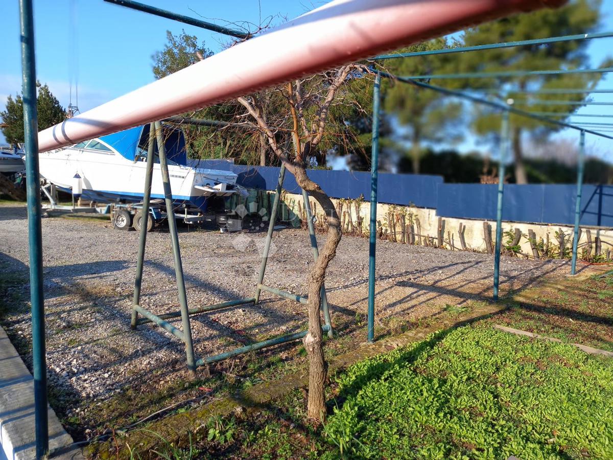 Tenuta istriana di 5000 m² con diversi edifici e un parco