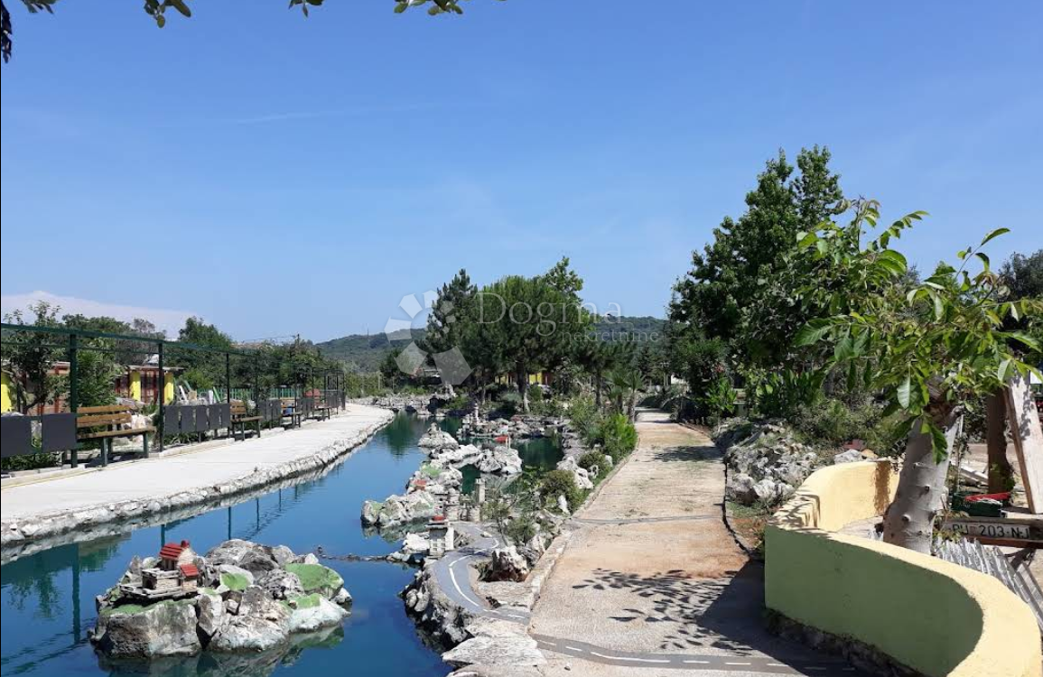 Tenuta istriana di 5000 m² con diversi edifici e un parco