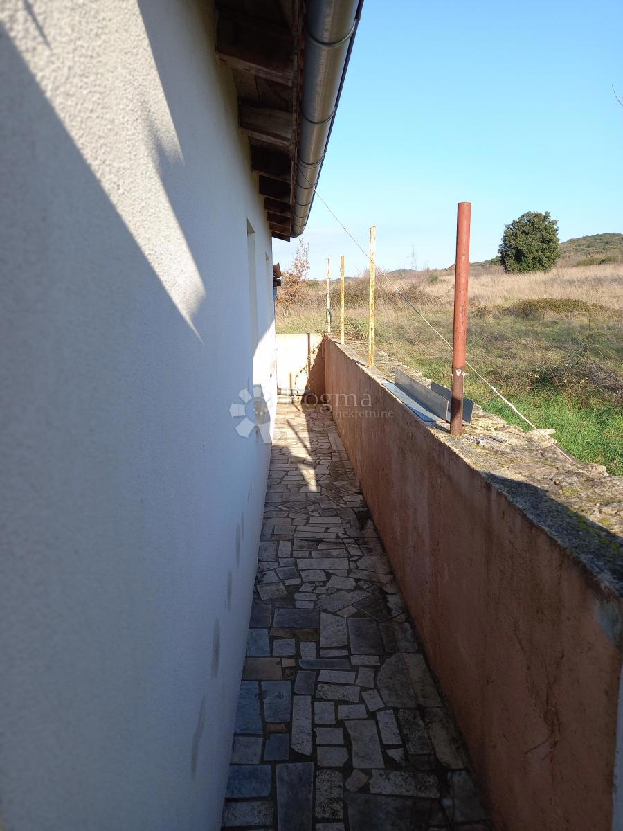 Tenuta istriana di 5000 m² con diversi edifici e un parco