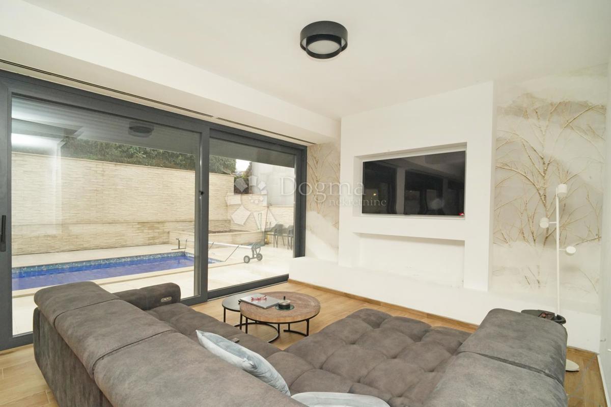 Casa Rovinjsko Selo, Rovinj, 200m2