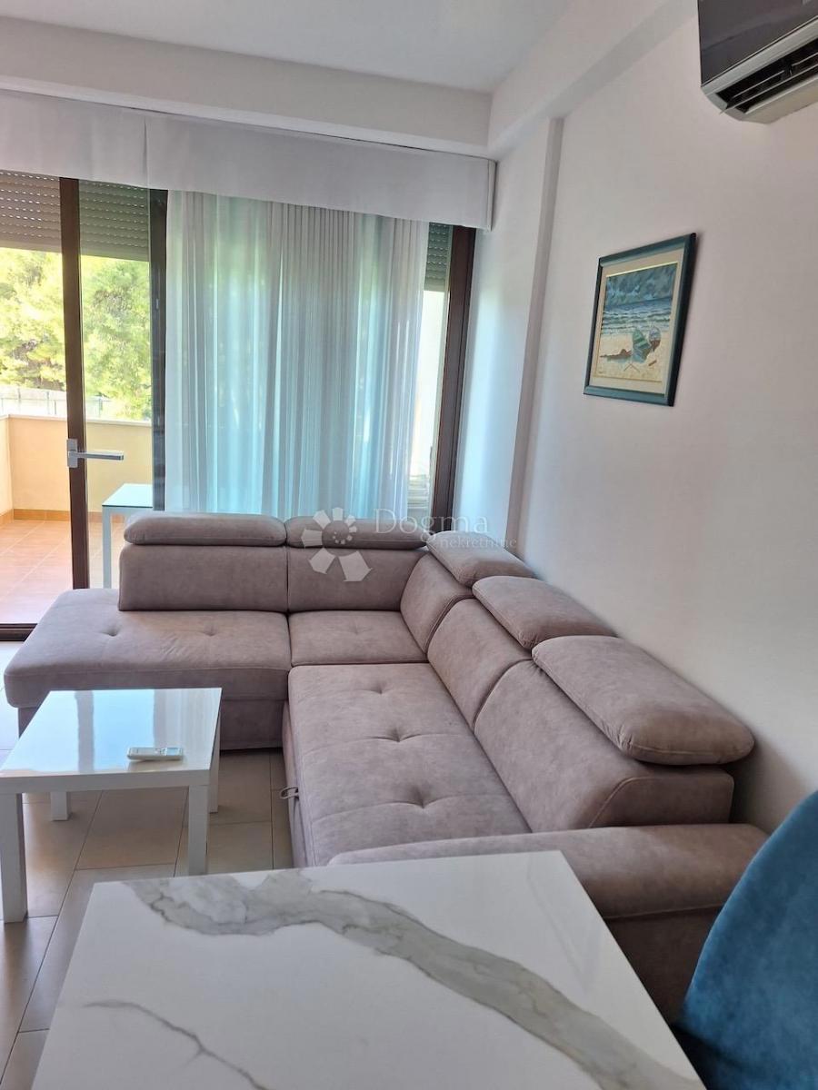 OCCASIONE RARA – Appartamento di Lusso in Complesso Prestigioso sul Mare