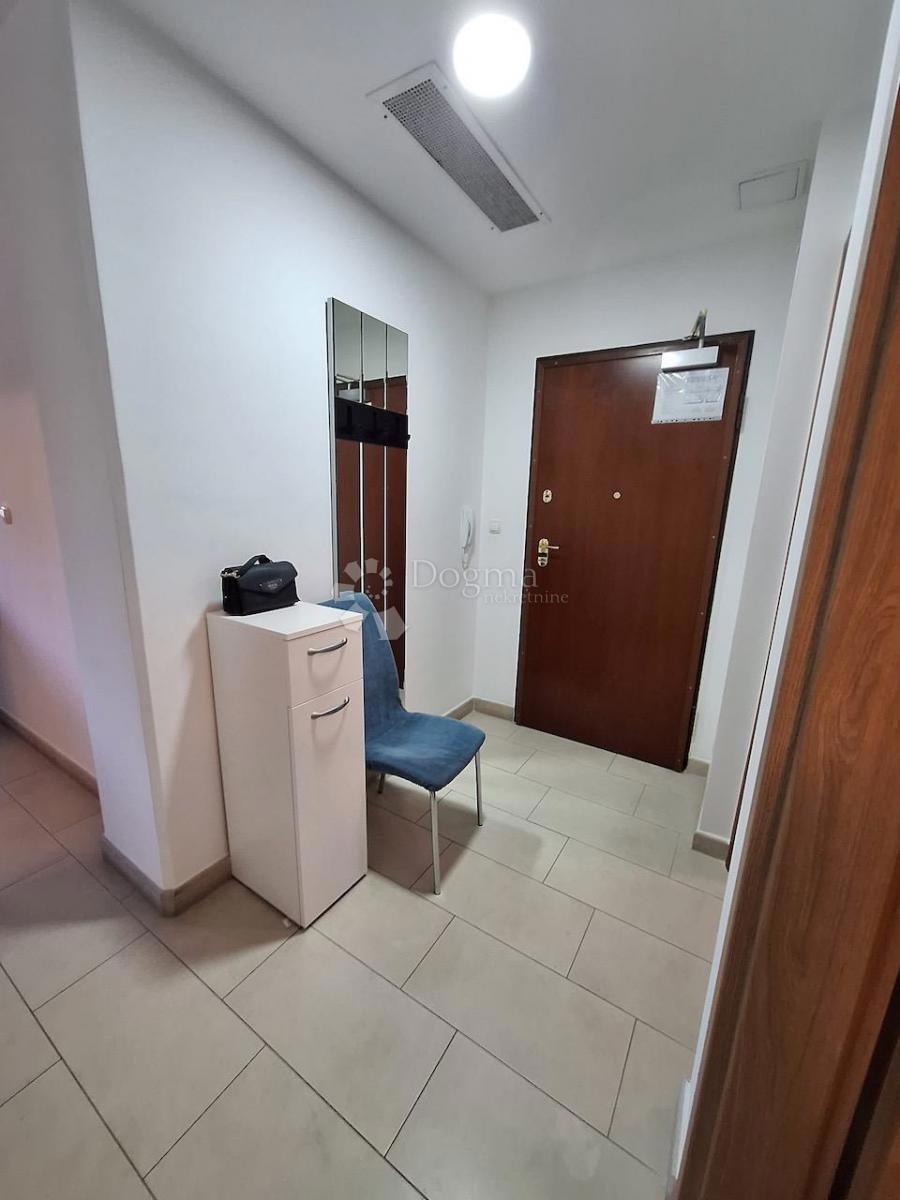 OCCASIONE RARA – Appartamento di Lusso in Complesso Prestigioso sul Mare