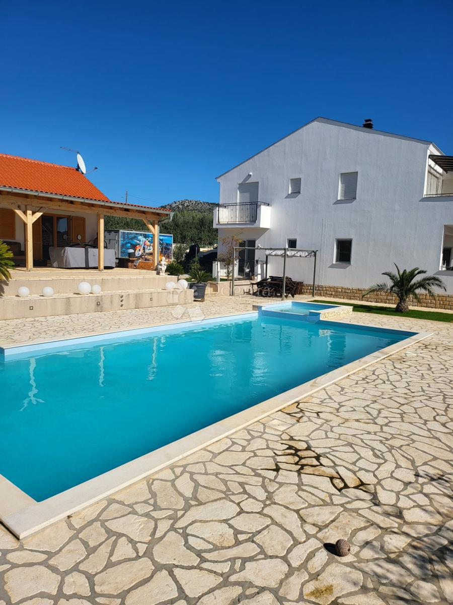 Casa Donja Jagodnja, Polača, 280m2