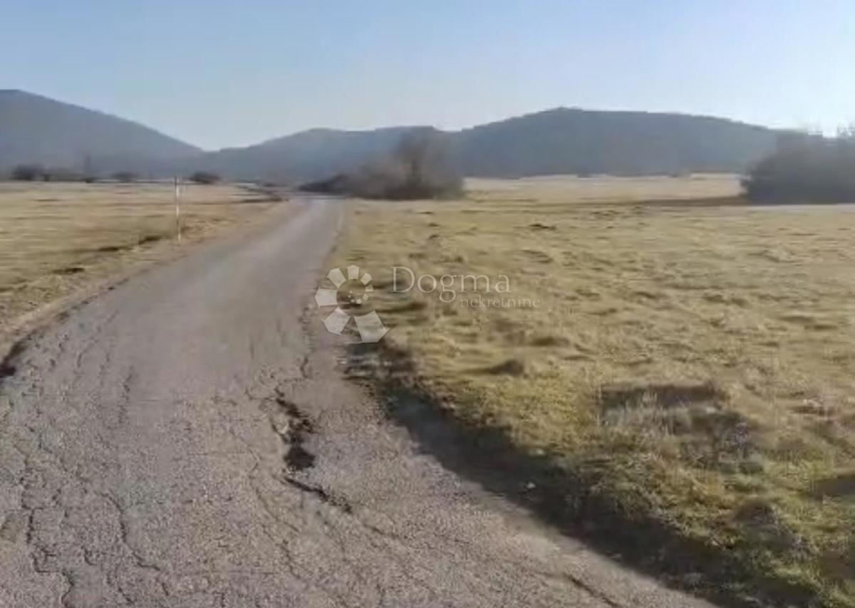 Terreno edificabile Gornja Ploča, Lovinac, 10.000m2