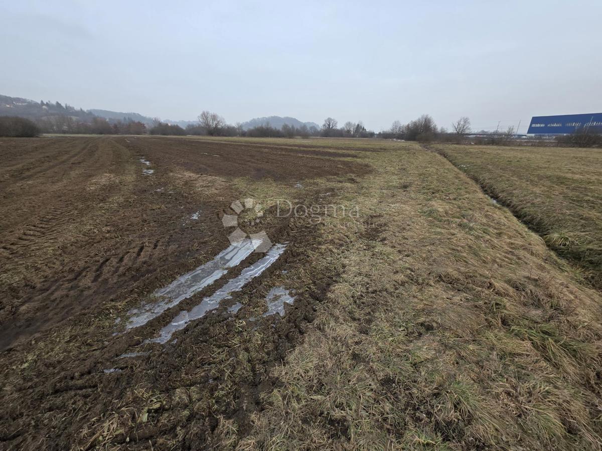 Terreno edificabile Luka, 3.140m2