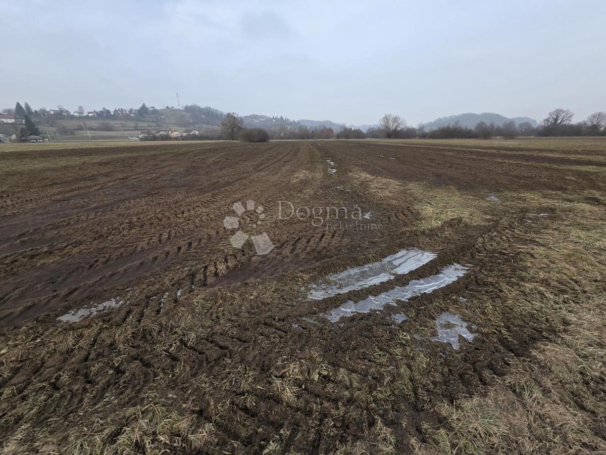 Terreno edificabile Luka, 3.140m2