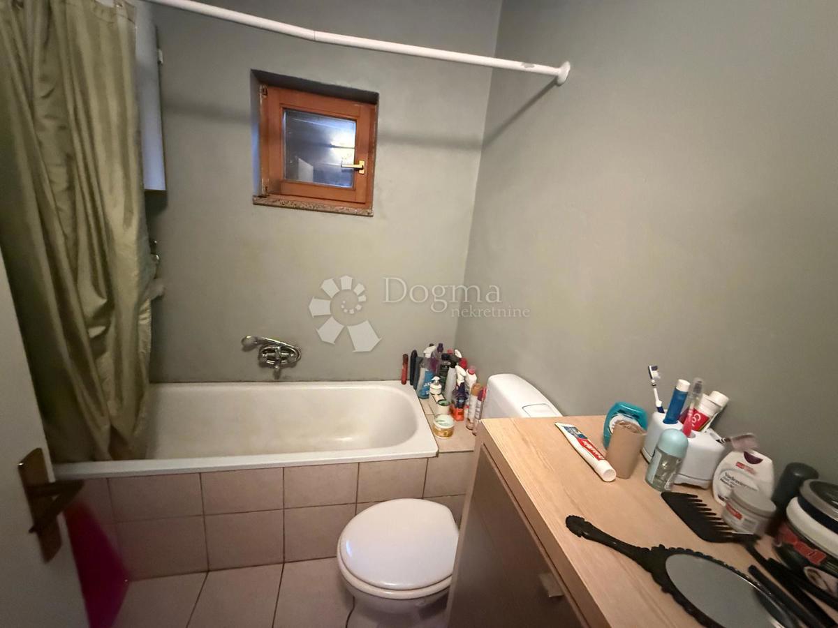 Casa Škare, Otočac, 70m2