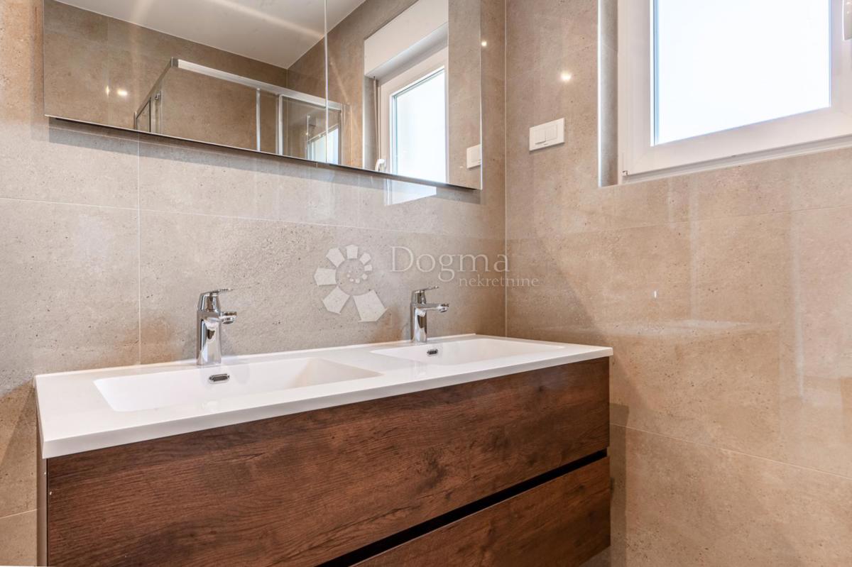 Casa Marinići, Viškovo, 118m2