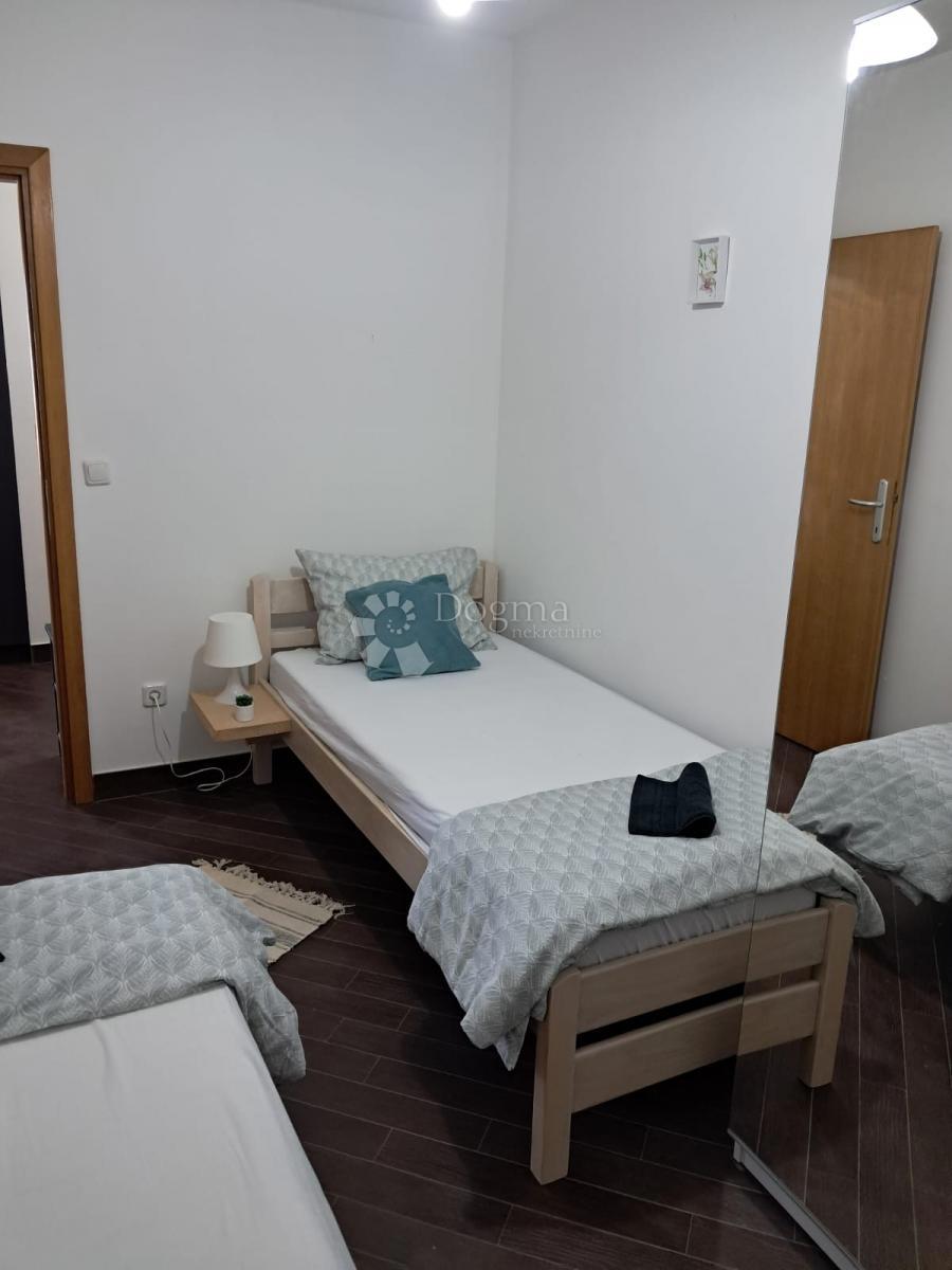 Appartamento Cesarica, Karlobag, 60m2