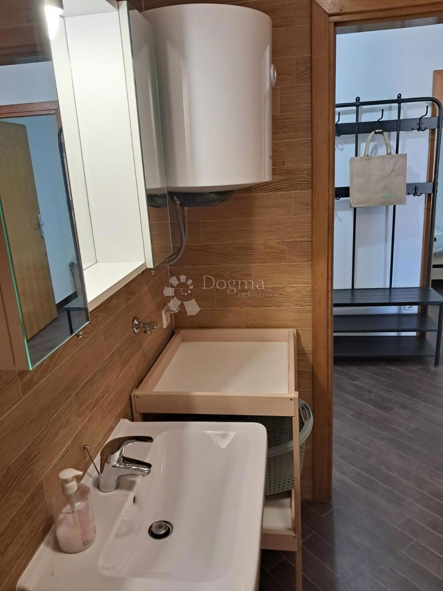 Appartamento Cesarica, Karlobag, 60m2