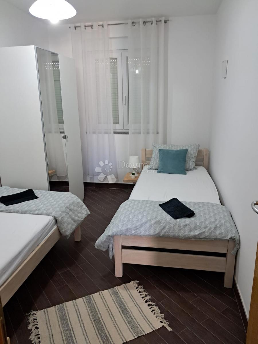 Appartamento Cesarica, Karlobag, 60m2