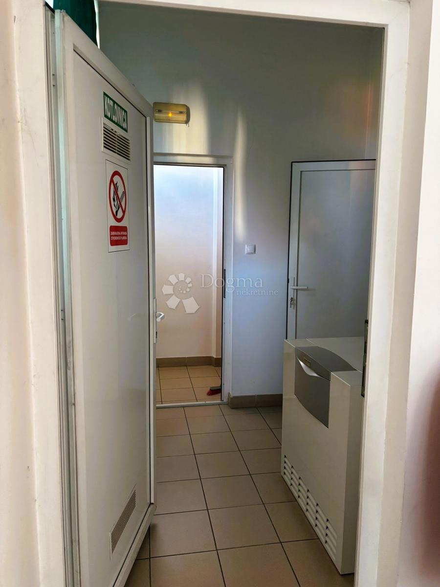 Locale commerciale Bartolovec, Trnovec Bartolovečki, 264,63m2