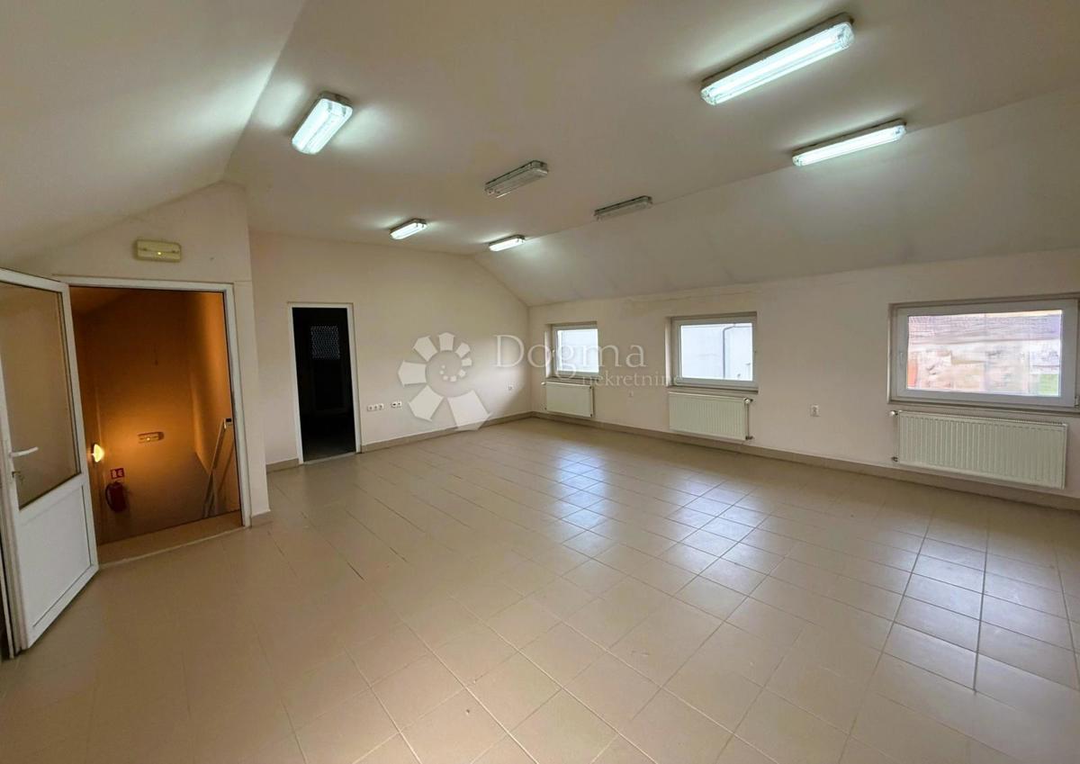 Locale commerciale Bartolovec, Trnovec Bartolovečki, 264,63m2