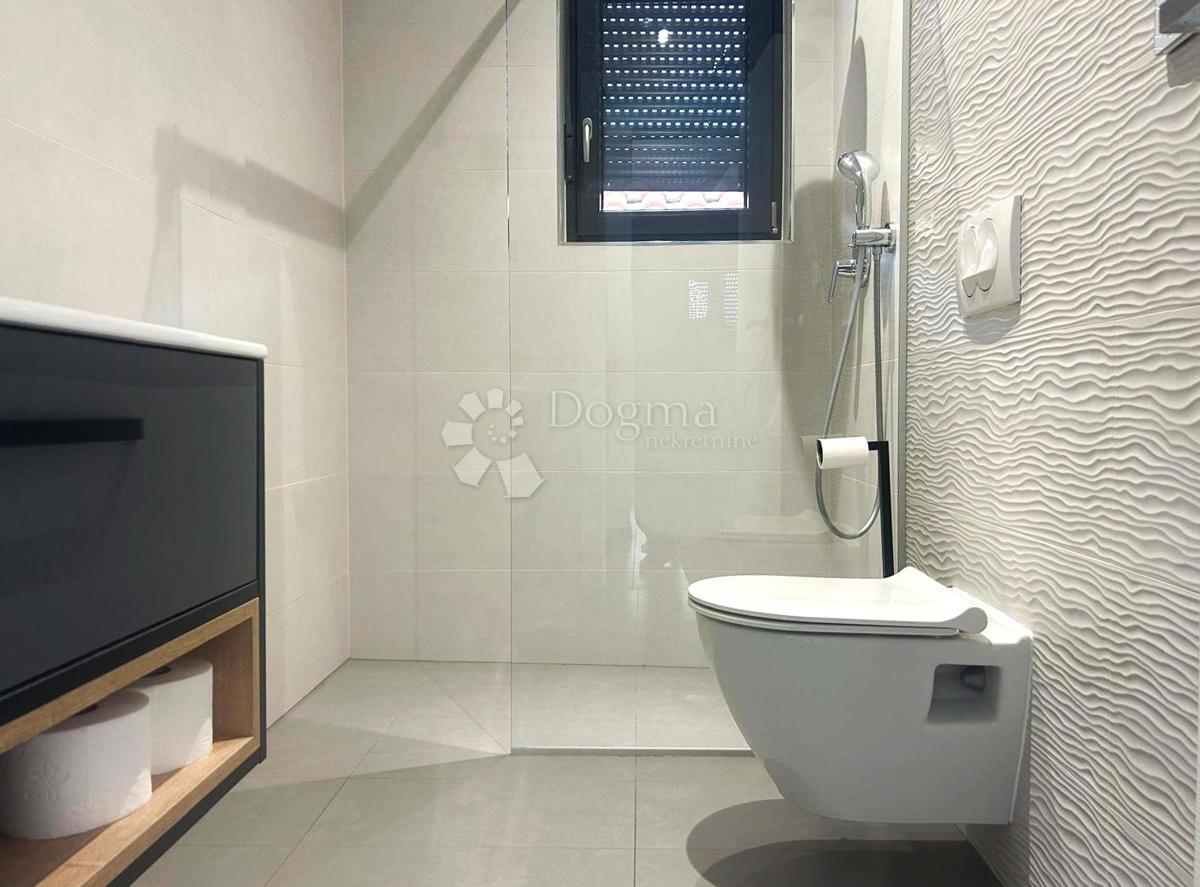 Casa Orehovica, Rijeka, 180m2