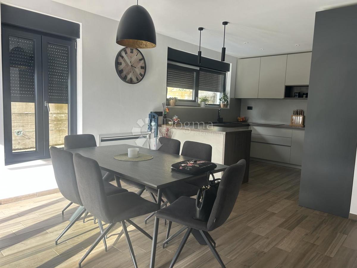 Casa Orehovica, Rijeka, 180m2