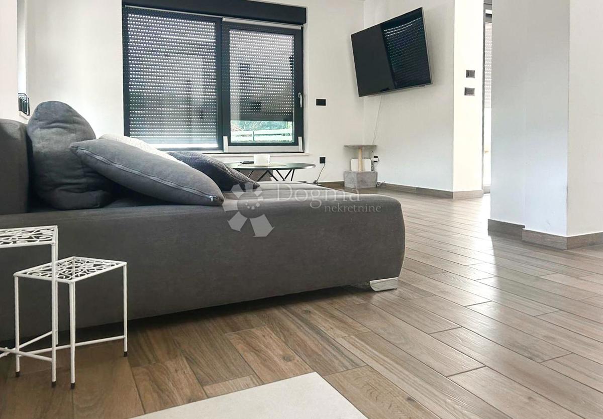 Casa Orehovica, Rijeka, 180m2