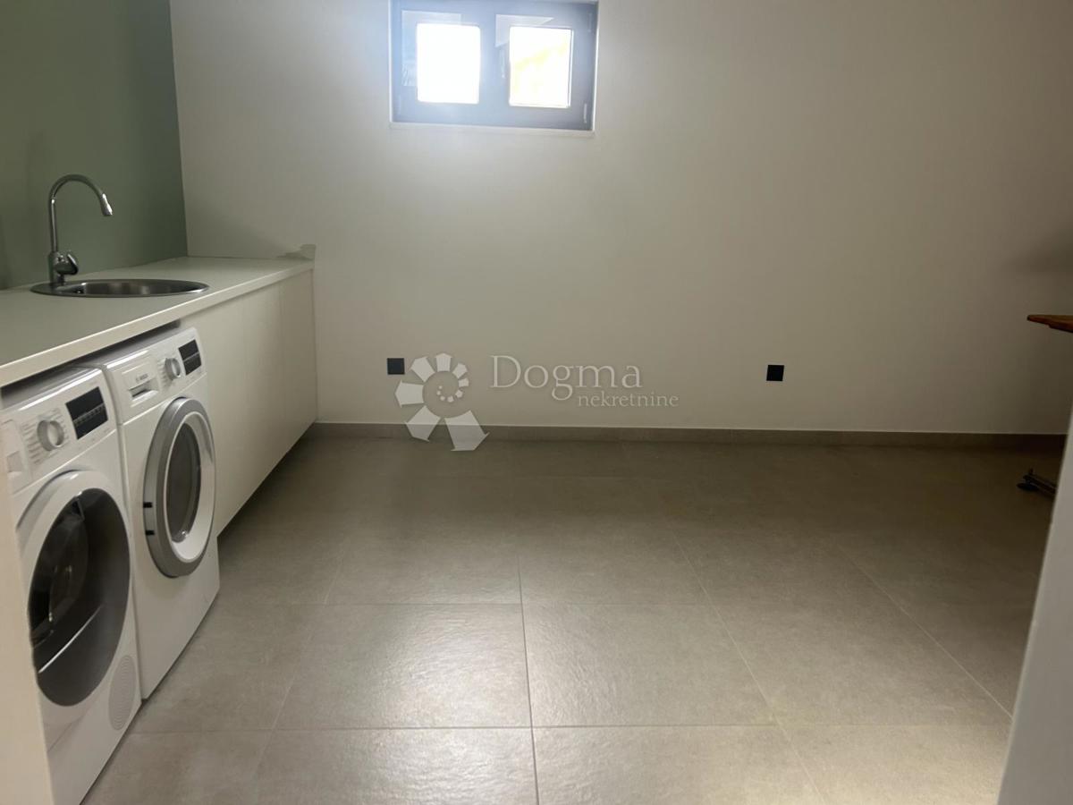 Casa Orehovica, Rijeka, 180m2