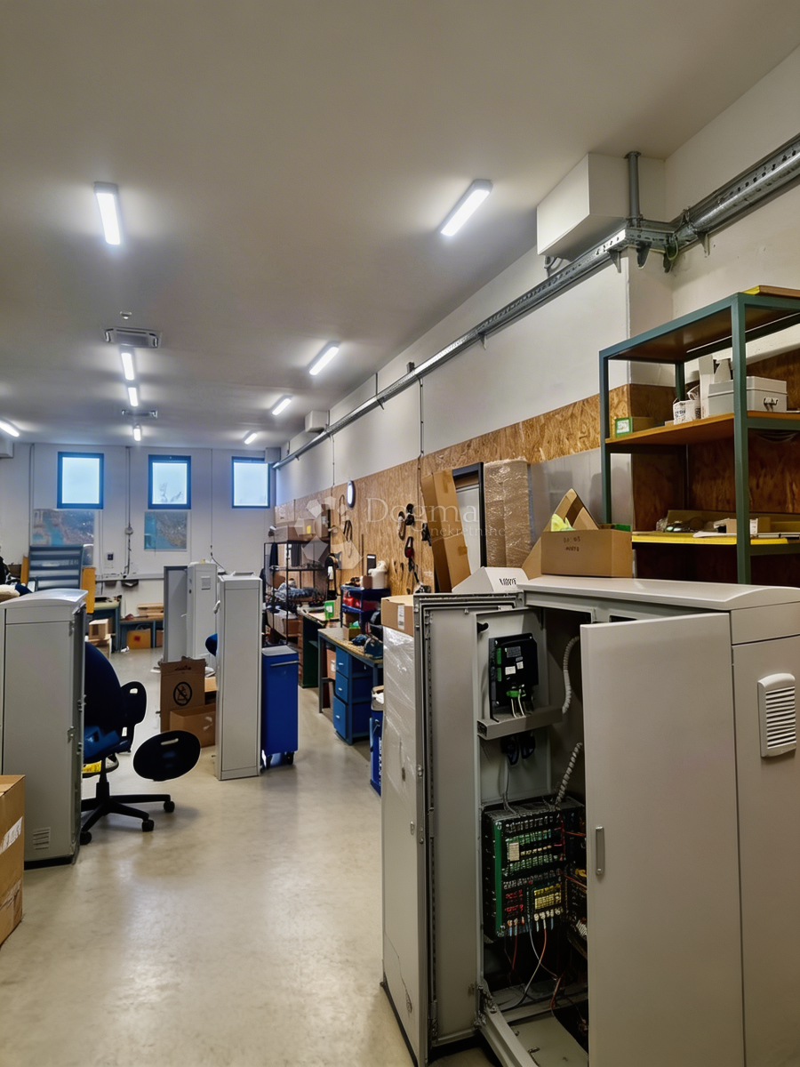 Locale commerciale Stinice, Split, 428,90m2