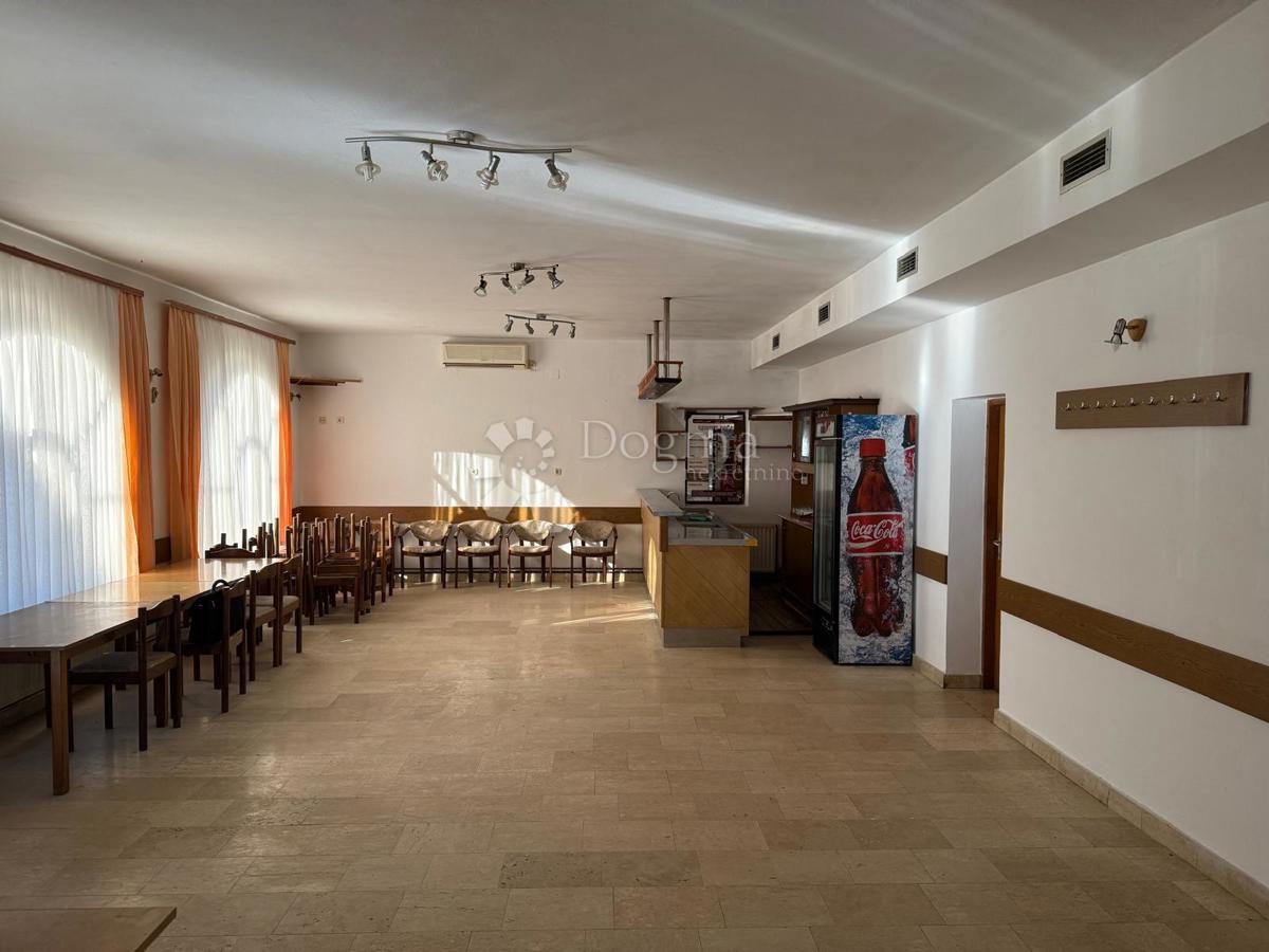 Locale commerciale Ivanec, 372m2