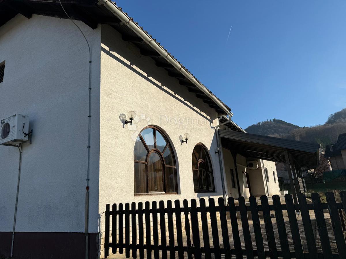 Locale commerciale Ivanec, 372m2