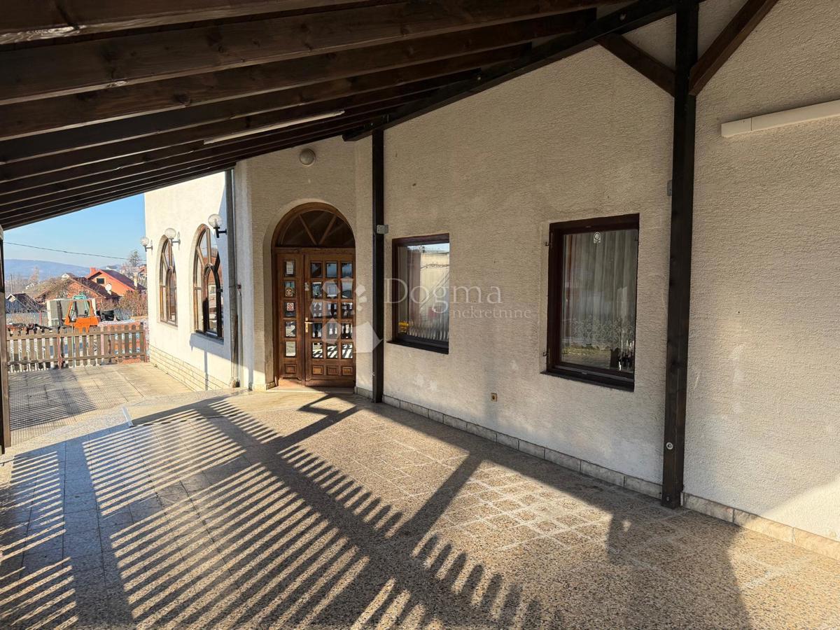 Locale commerciale Ivanec, 372m2