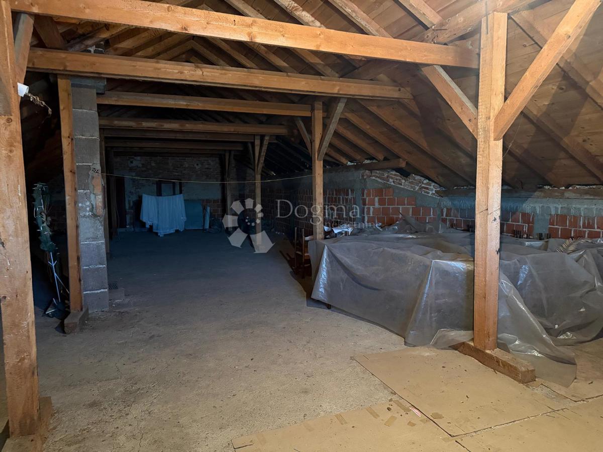 Locale commerciale Ivanec, 372m2