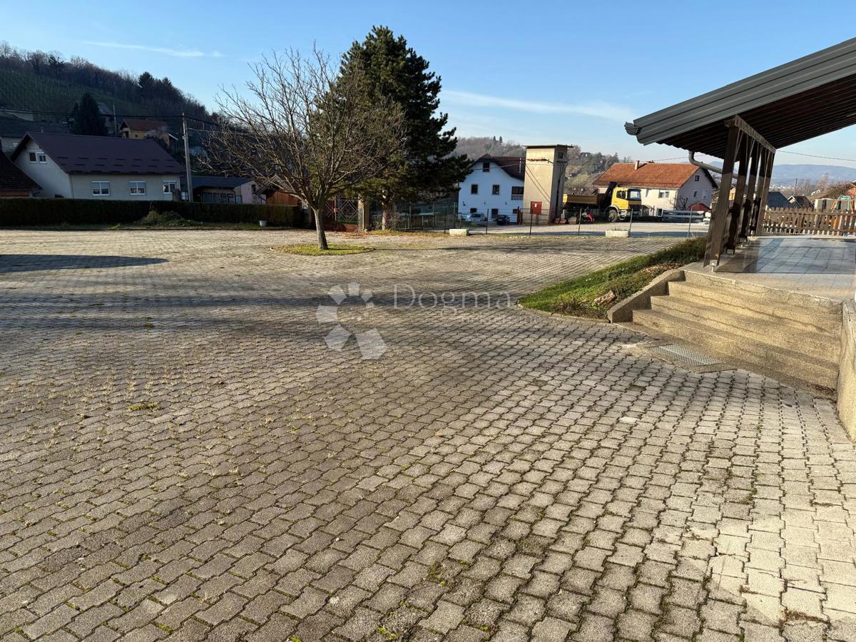Locale commerciale Ivanec, 372m2