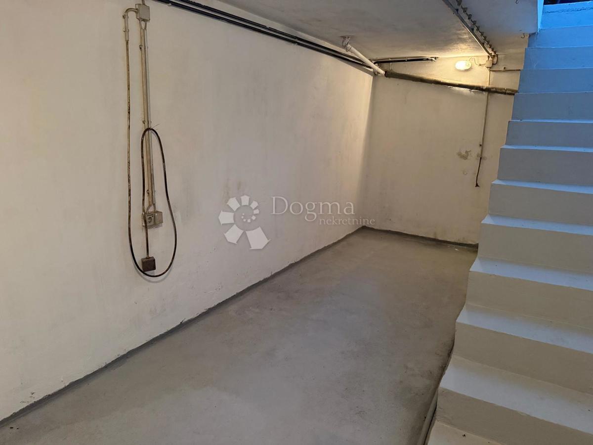 Locale commerciale Ivanec, 372m2