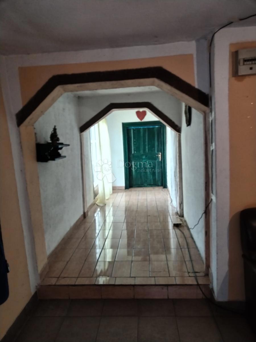 Casa Donje Mekušje, Karlovac - Okolica, 1.233m2