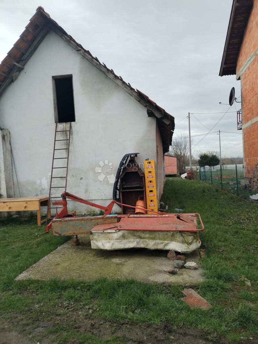 Casa Donje Mekušje, Karlovac - Okolica, 1.233m2