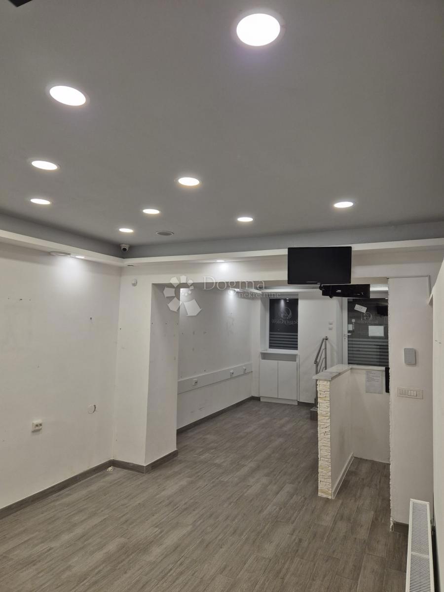 Locale commerciale Gornji grad / Centar, Osijek, 67m2