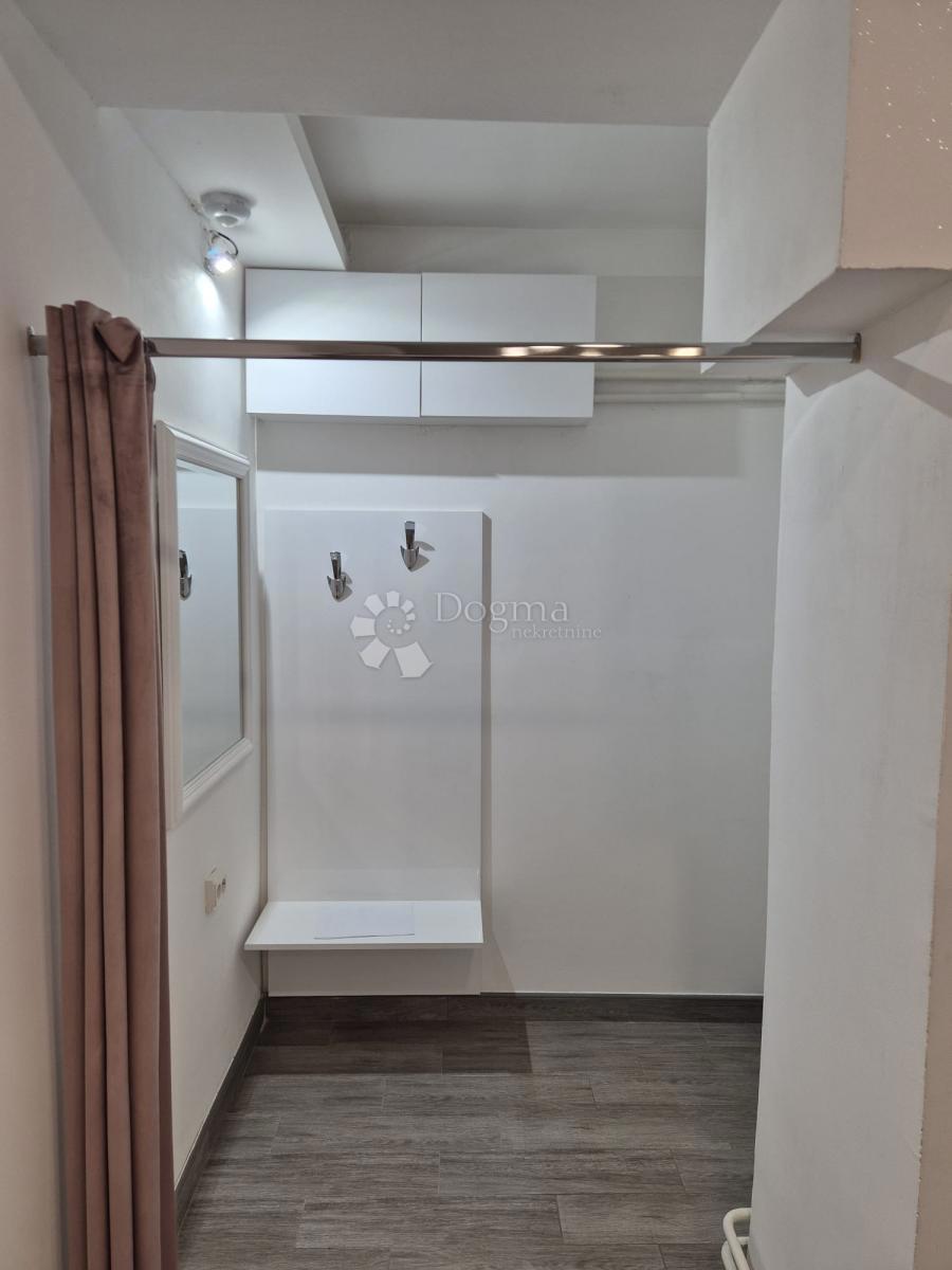 Locale commerciale Gornji grad / Centar, Osijek, 67m2