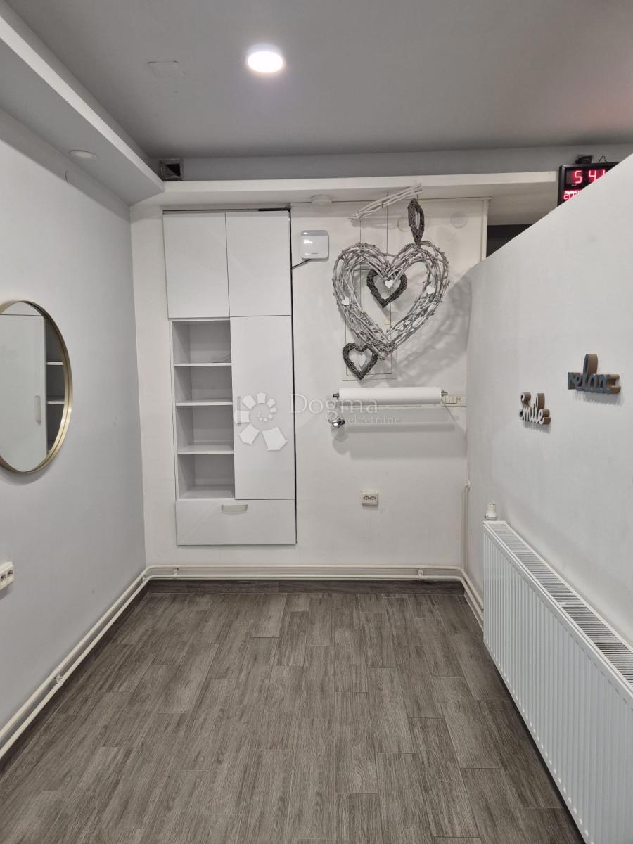 Locale commerciale Gornji grad / Centar, Osijek, 67m2