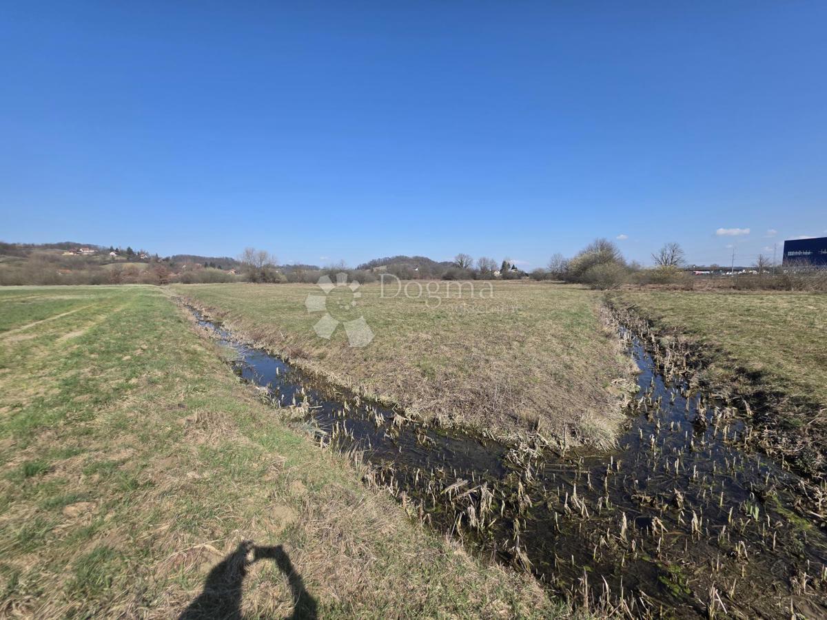 Terreno edificabile Luka, 3.140m2