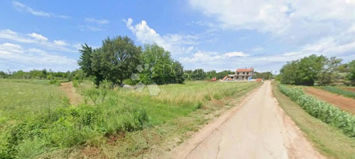 Terreno edificabile Materada, Umag, 3.672m2