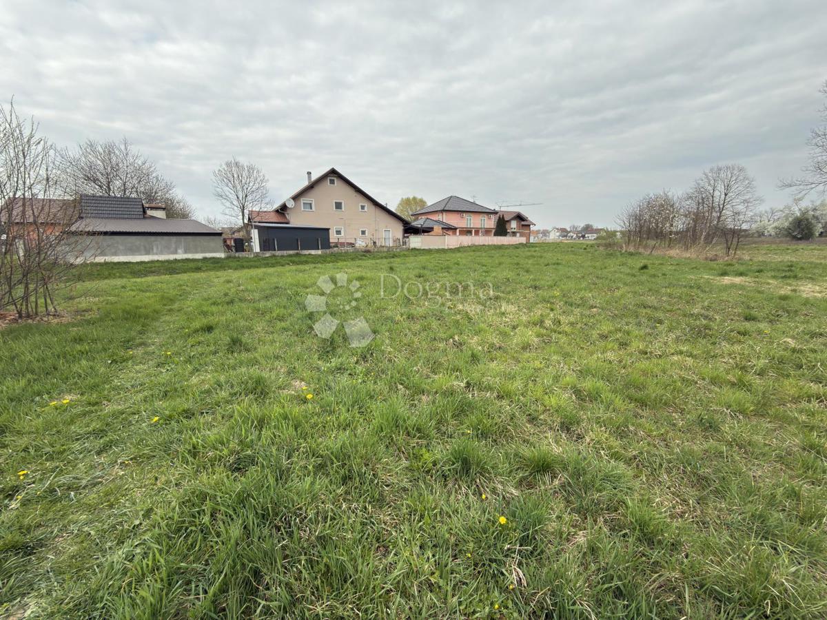 Terreno edificabile Dugo Selo - Zapad, Dugo Selo, 2.179m2