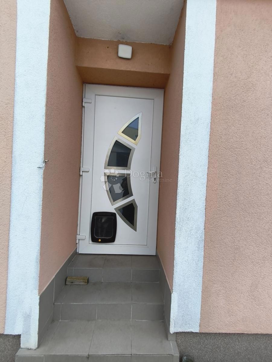 Casa Jug II, Osijek, 65m2