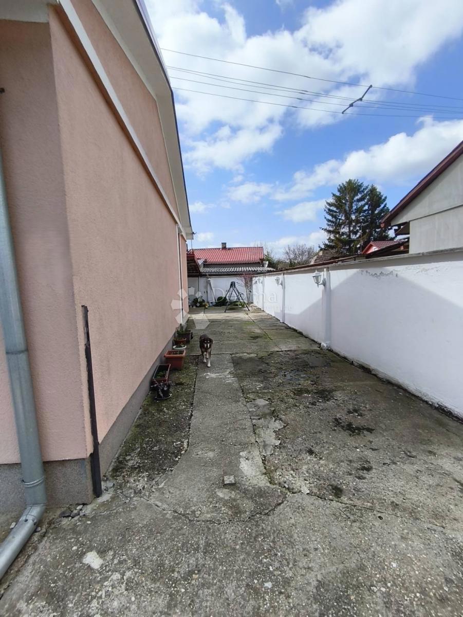 Casa Jug II, Osijek, 65m2