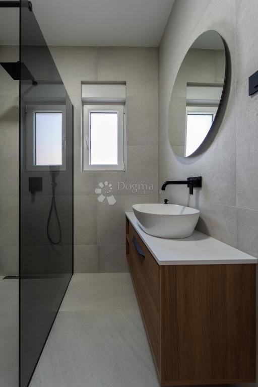 Casa Turanj, Sveti Filip I Jakov, 166,60m2