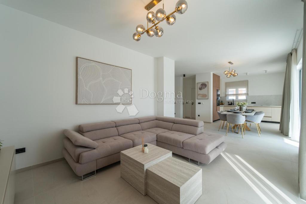 Casa Turanj, Sveti Filip I Jakov, 166,60m2