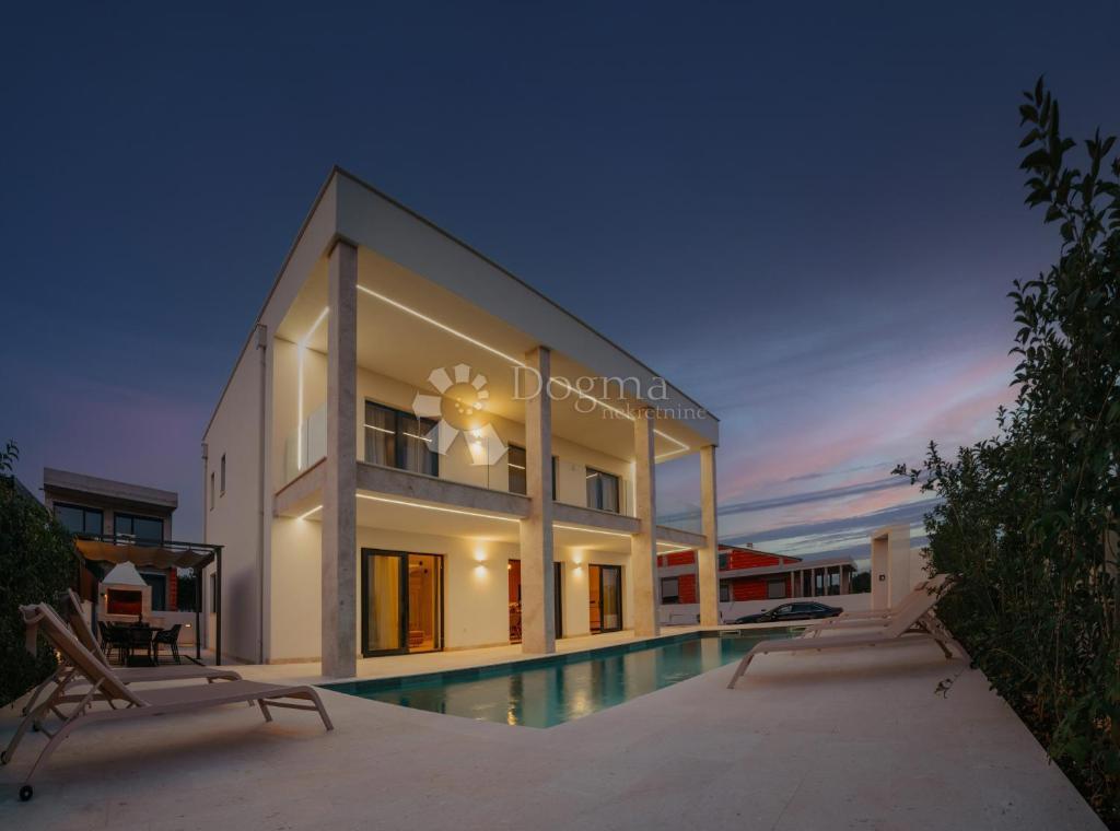 Casa Turanj, Sveti Filip I Jakov, 166,60m2